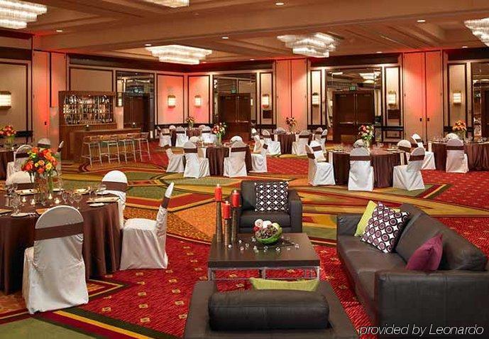 Indianapolis Marriott East Hotel Restaurant photo